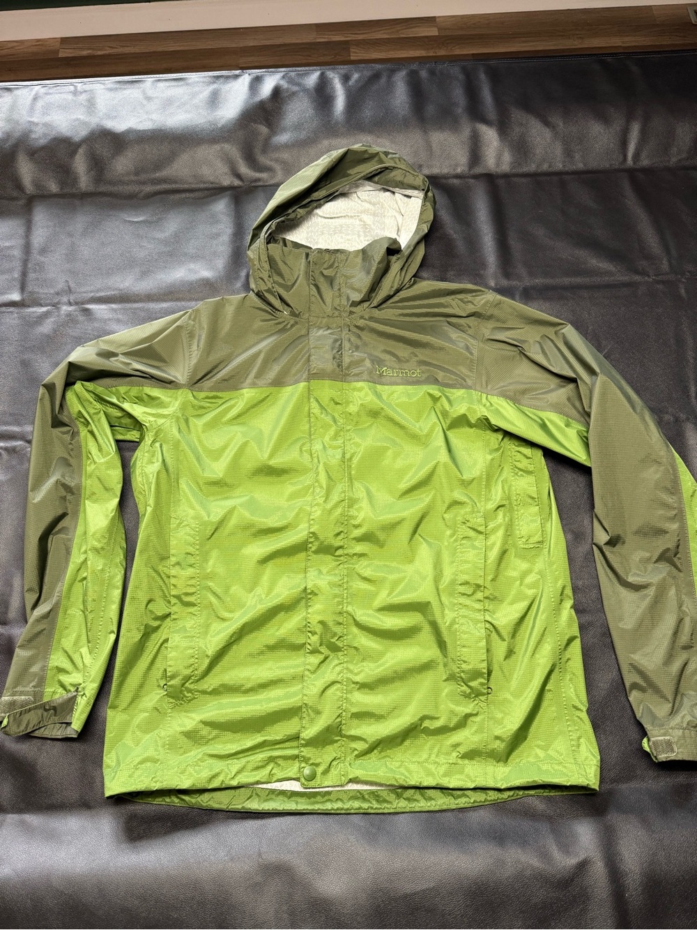 Marmot Precip Eco Men's Two-Tone Olive Green Rain Jacket